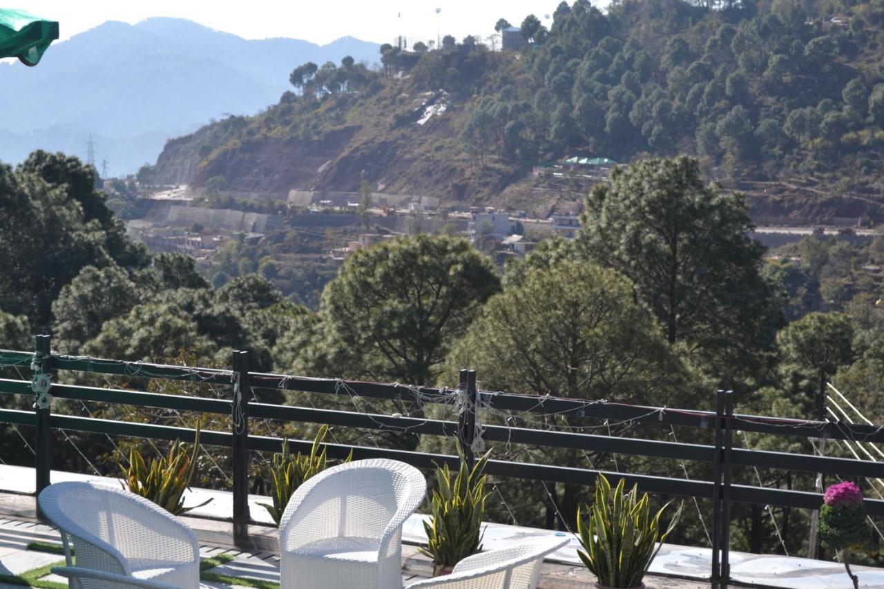 Velvet Grey Hotel Kasauli Exterior foto